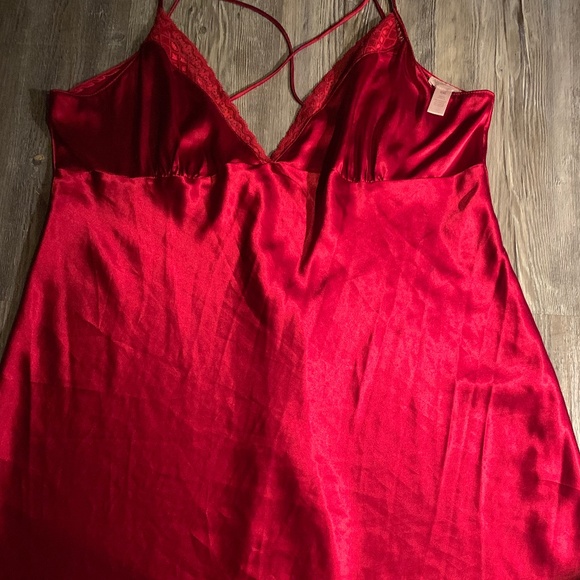 Lady’s sleepwear slip dress - Picture 1 of 3